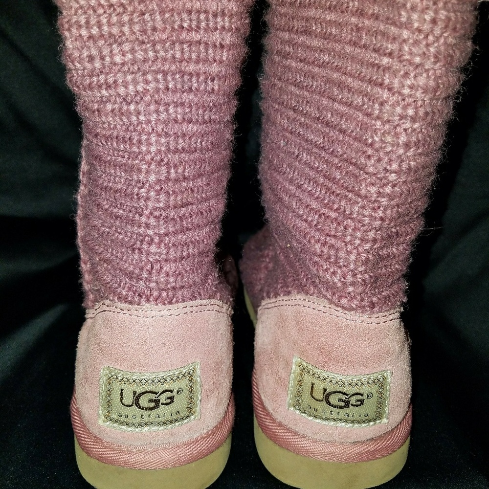 Ugg - Picture 4 of 5